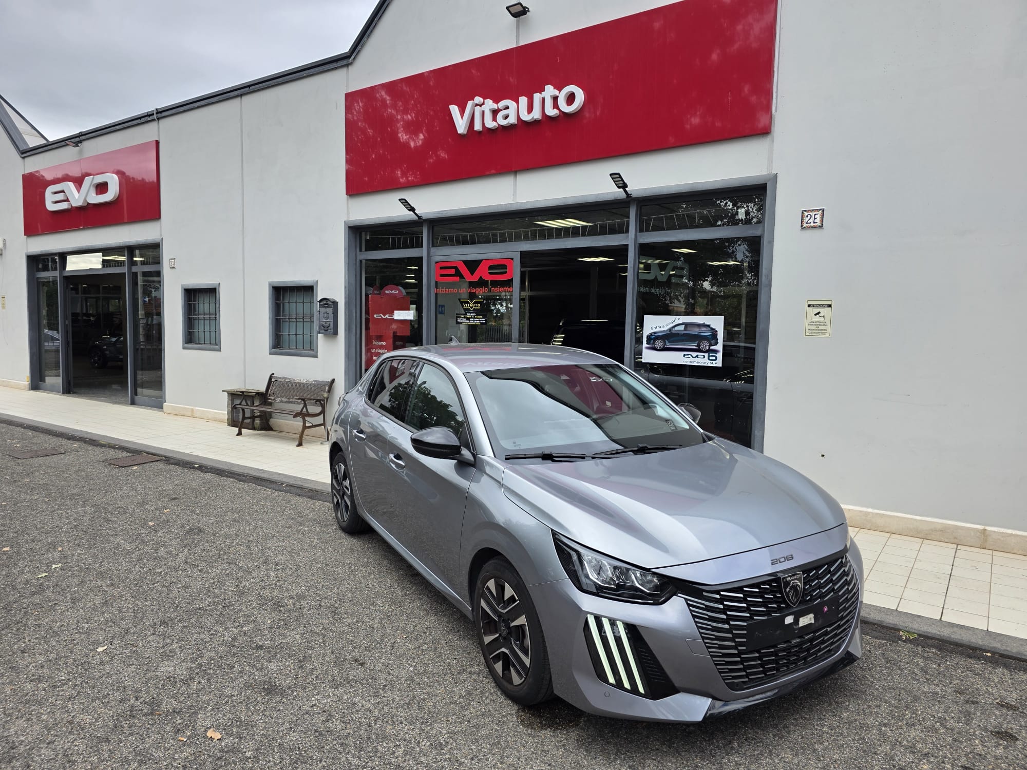Peugeot 208 1.2 Puretech Allure 100 Cv