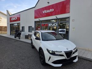 Alfa Romeo Junior 1.2 ibrida Speciale 136cv edct6