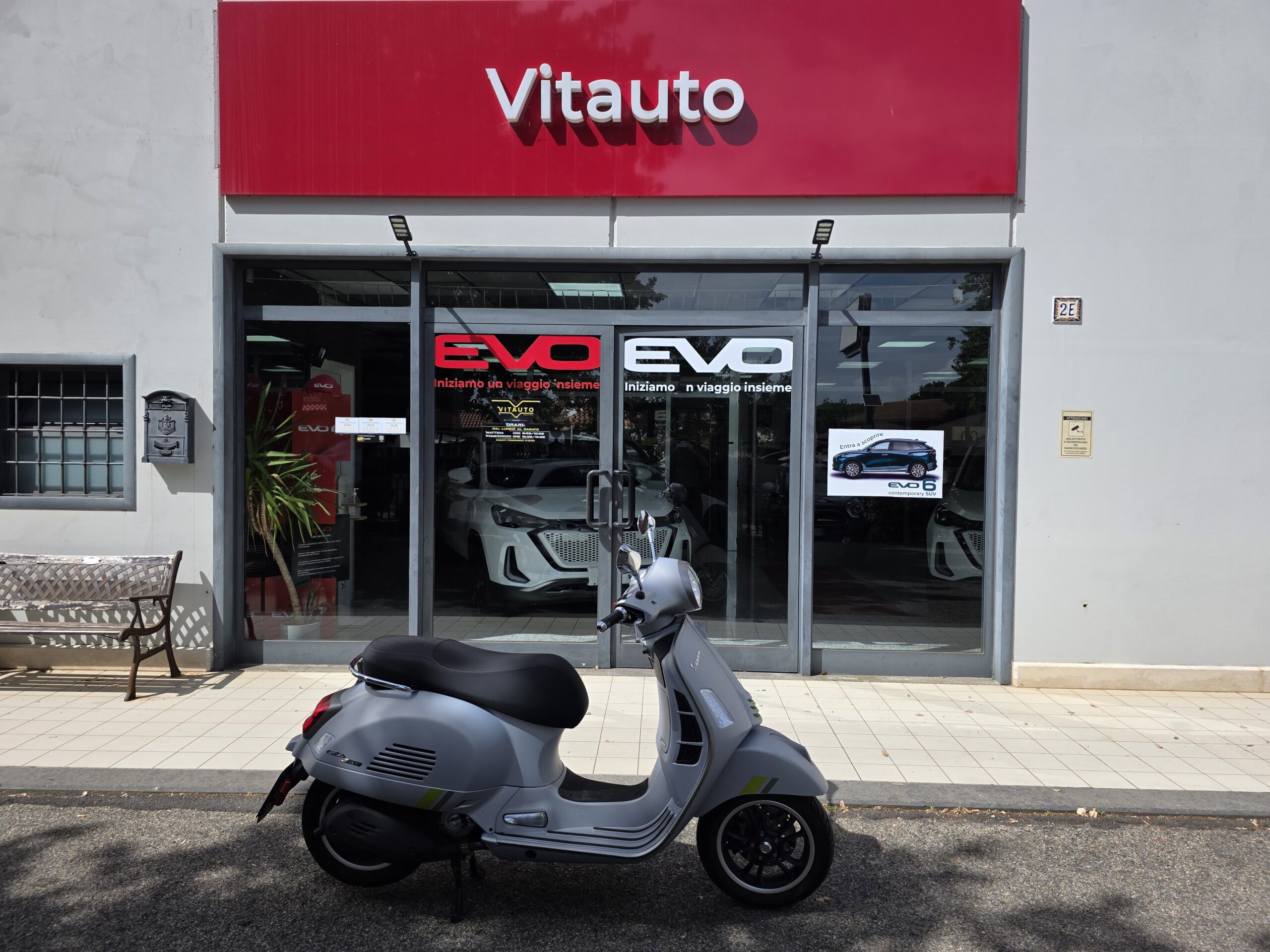 VESPA GTS 300 SuperTech VESPA GTS 300 SuperTech