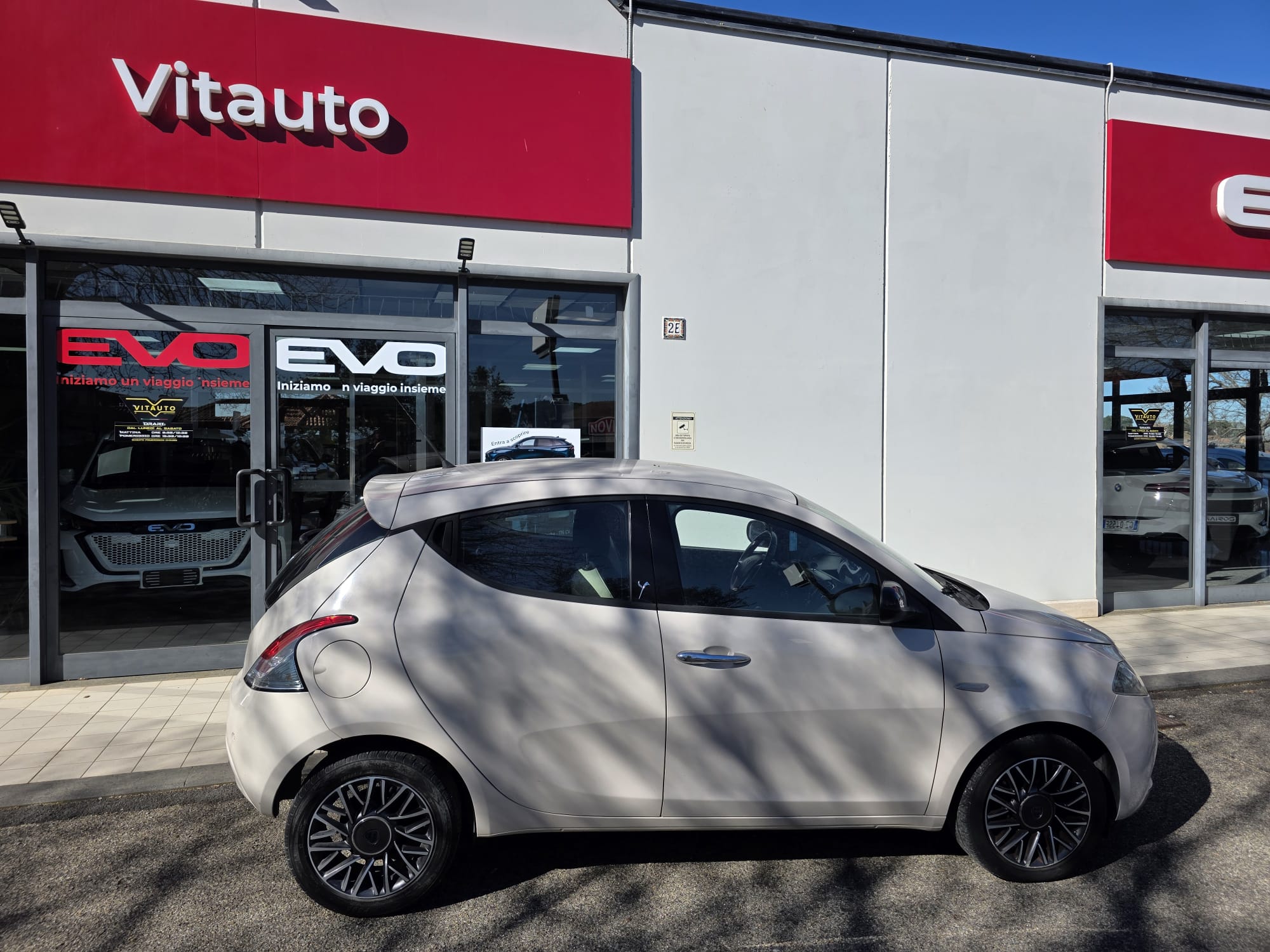 Lancia Ypsilon