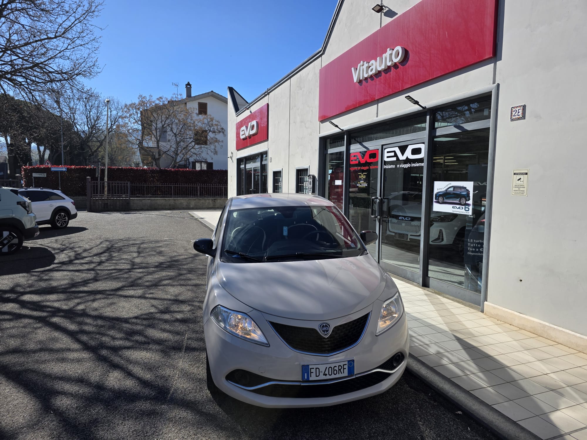 Lancia Ypsilon