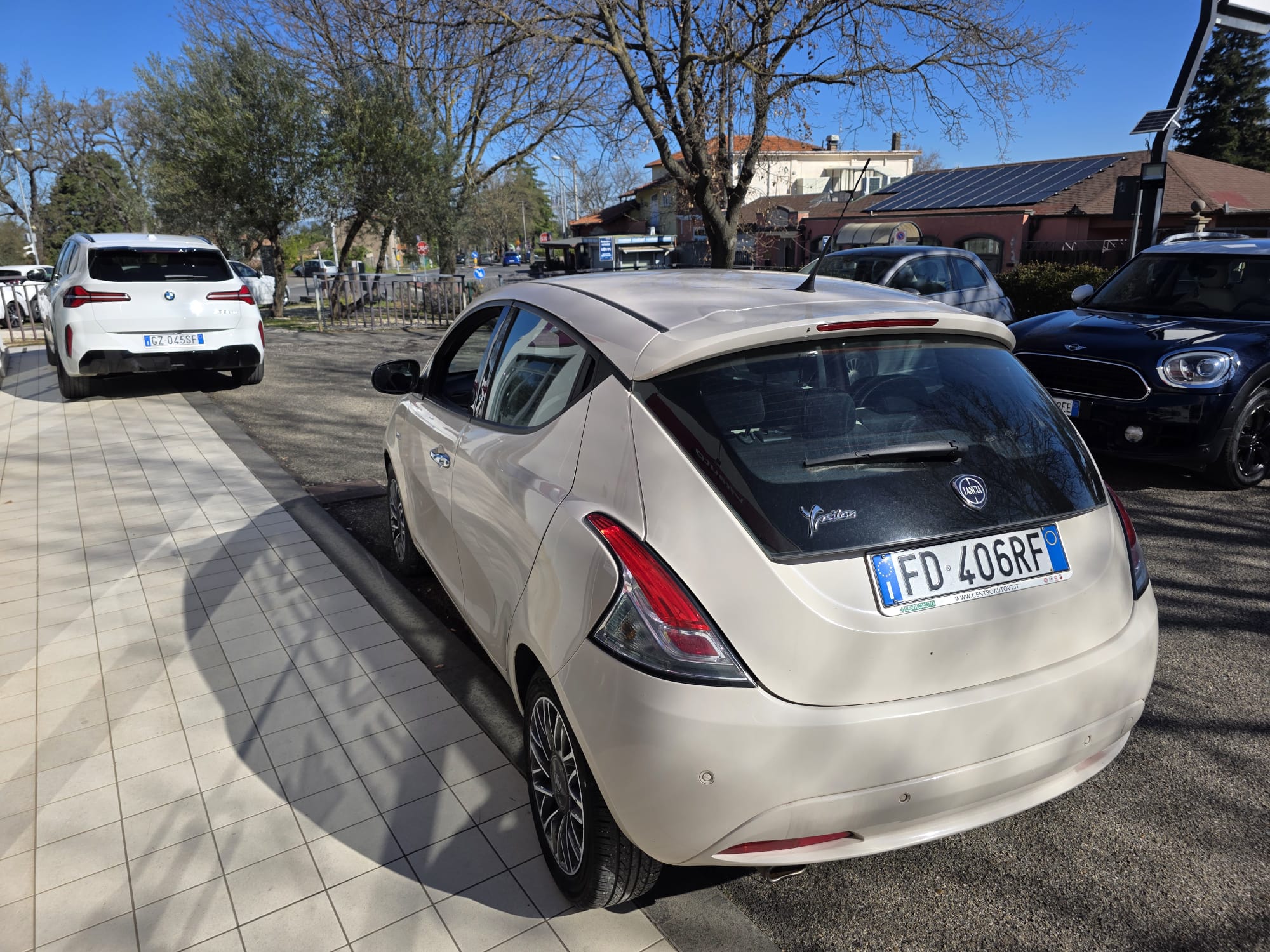 Lancia Ypsilon